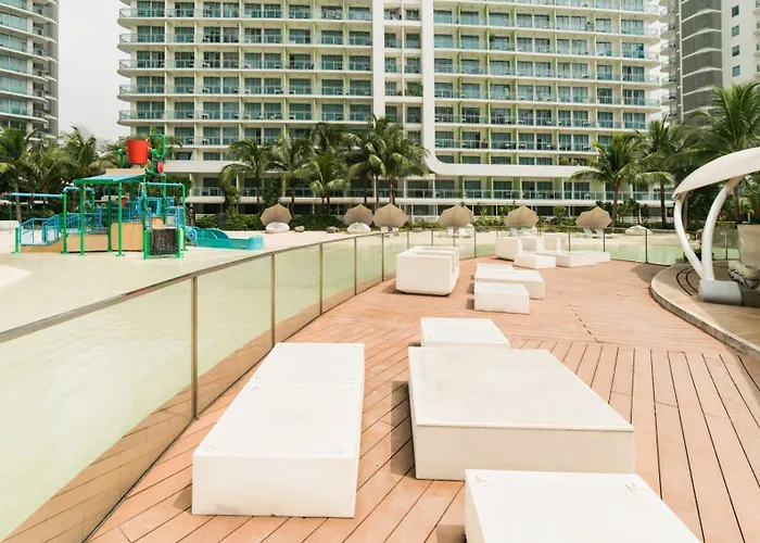 Apartahotel Azure Skyline Pad *